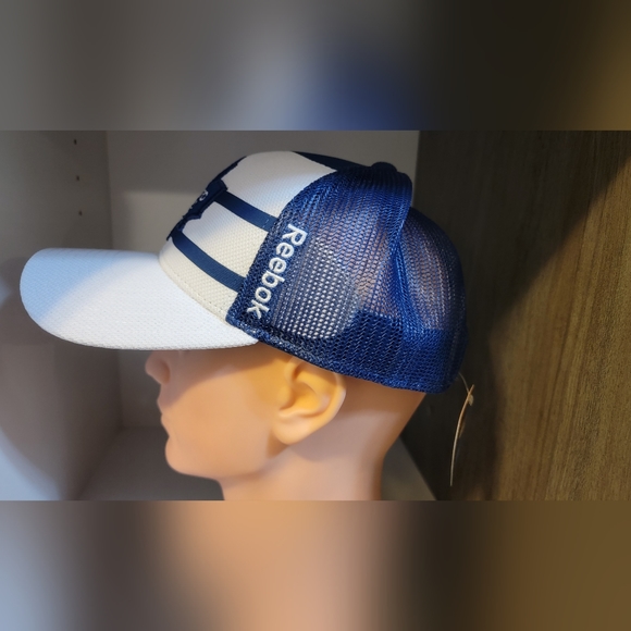BNWT Toronto Maple Leafs Reebok Hat - Picture 4 of 6